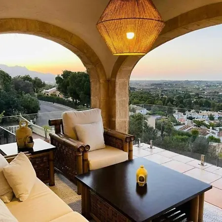 Jade - Luxury Retreat Villa Muntanya la Sella
