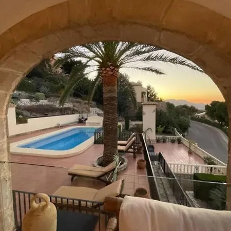 Jade - Luxury Retreat Villa Muntanya la Sella